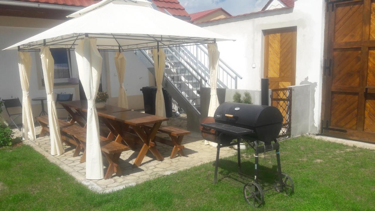 Ubytovani Otin Jindrichuv Hradec Luaran gambar